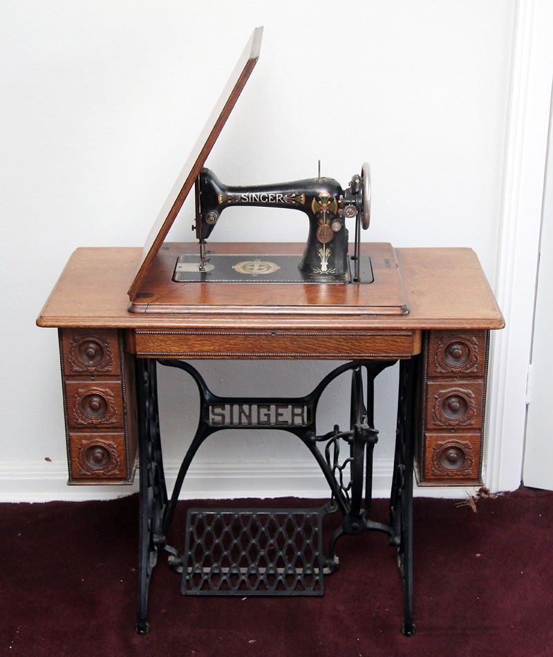 Antique Singer Treadle Sewing Machine Sewing Machines Recreations And Pursuits