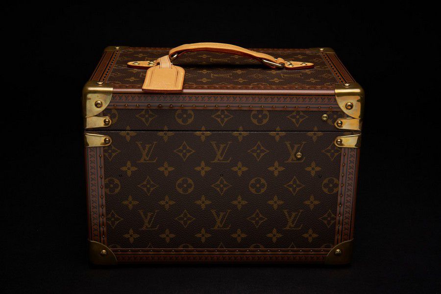 LV Monogram Beauty Case with Tan Handle and Keys - Luggage