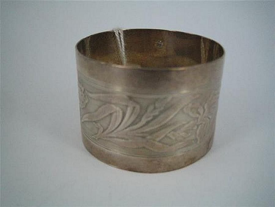 French Art Nouveau Silver Serviette Ring - Serviette Rings - Silver