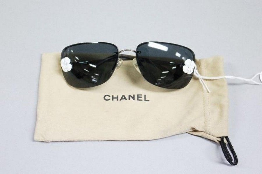 Chanel Camellia White Sunglasses: Elegant Floral Shades