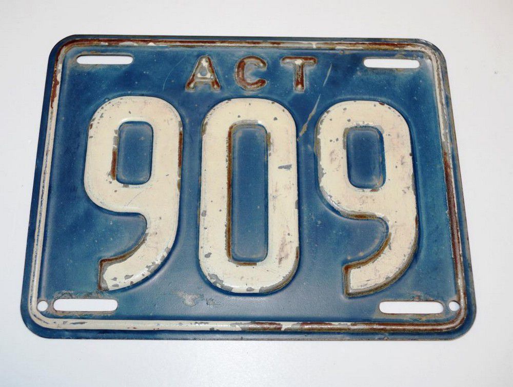 Worn Vintage Canberra Car Plate 909 Numberplates Motor Vehicles