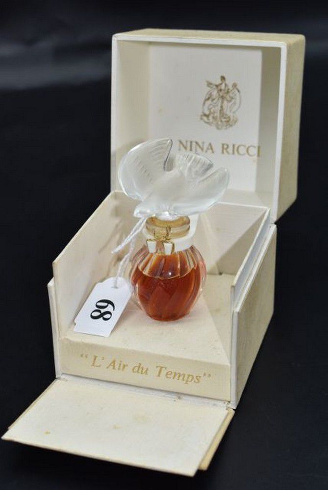 Lalique Dove Perfume by Nina Ricci - Scent Bottles - Costume & Dressing ...