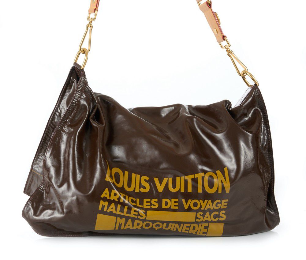 LOUIS VUITTON Monogram Besace Shoulder Bag