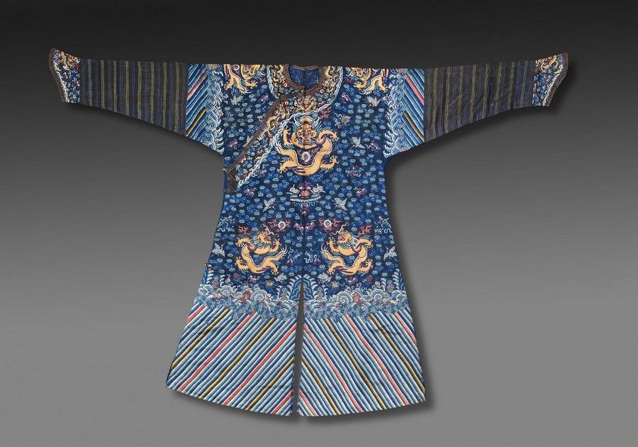 Chinese Dragon Robe, 19th Century - Textiles & Costume - Oriental