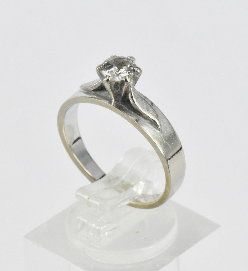 0.42ct Pique Diamond Ring in 18ct White Gold, Size M-N - Rings - Jewellery