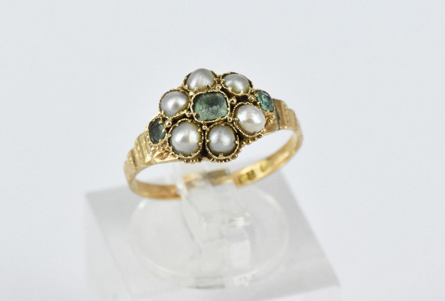 Emerald and Pearl Antique Ring in 15ct Yellow Gold - Rings - Jewellery