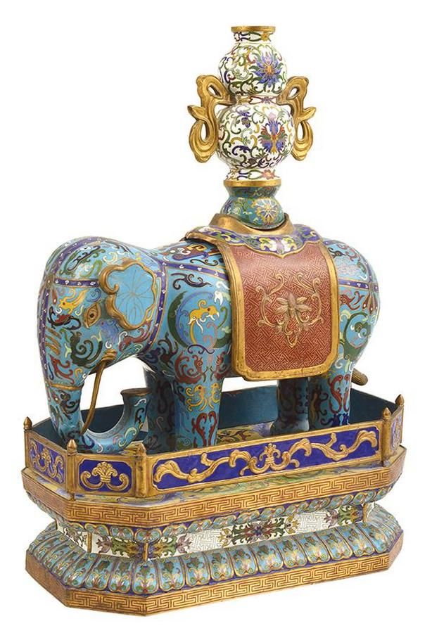 Chinese Cloisonne Elephant with Enamelled Vase - Cloisonne - Oriental