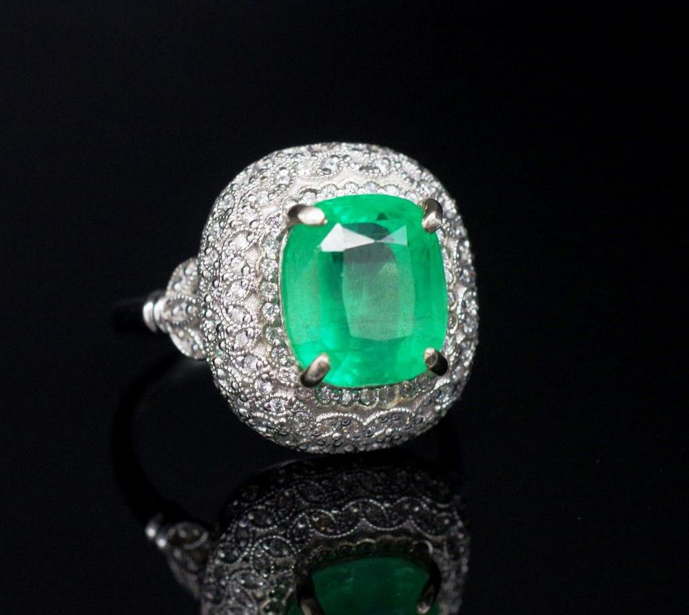 18ct White Gold Emerald & Diamond Ring - Rings - Jewellery