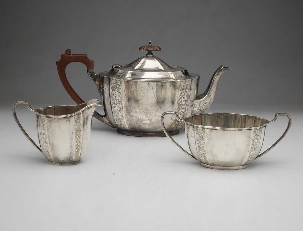 1933 Barker Brothers Sterling Silver Tea Service Tea & Coffee Services Silver