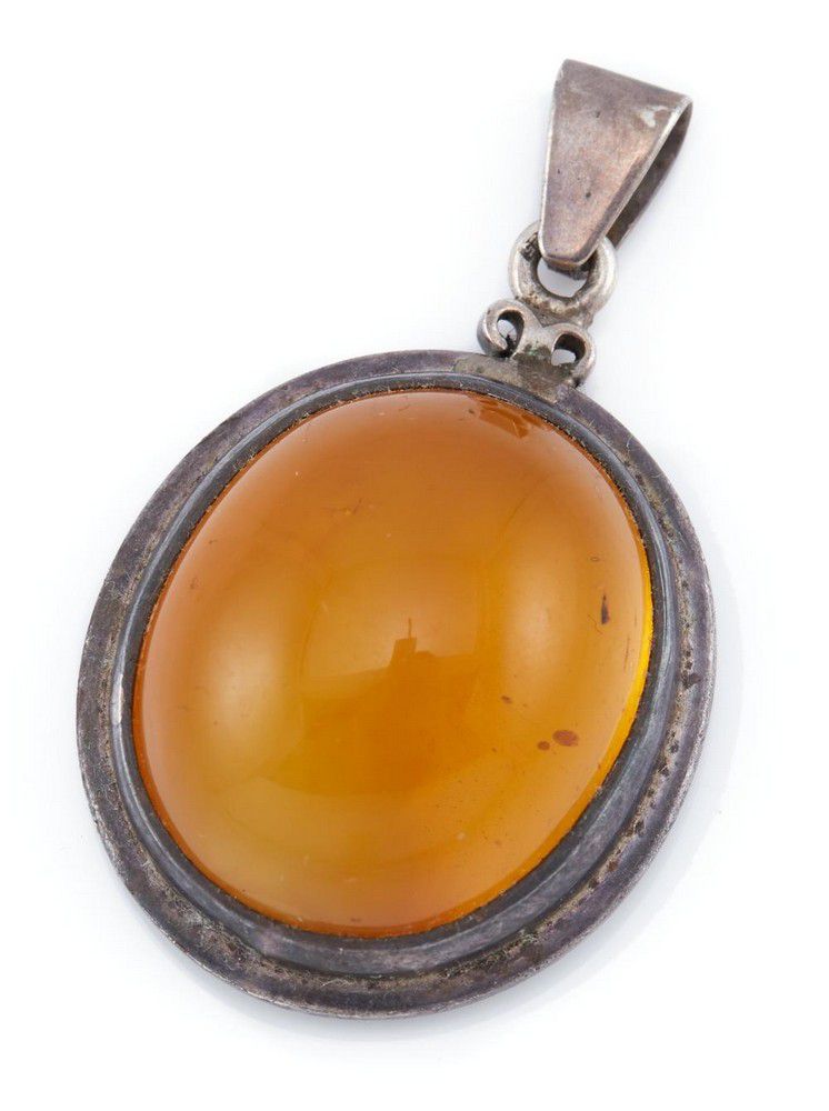 Vintage Silver Amber Pendant with Cabochon Amber - Pendants/Lockets ...