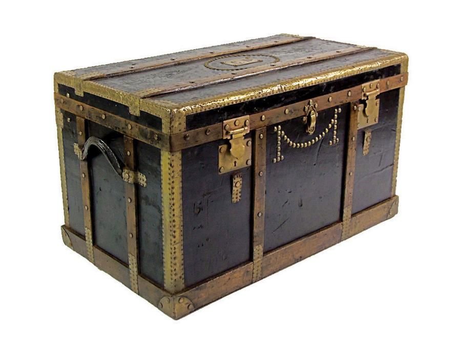 Georgian Leather and Brass Trunk, 1820 - Trunks & Chests - Furniture