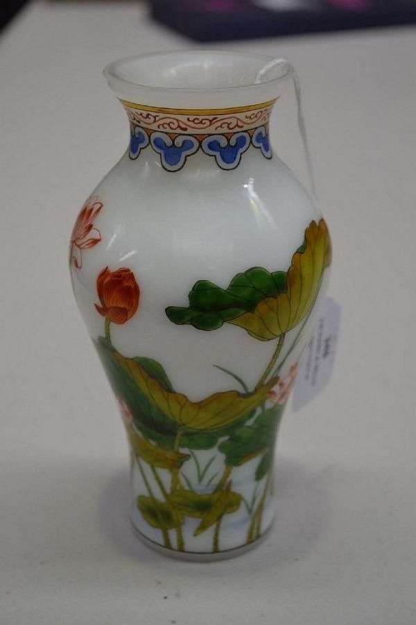 White Glass Vase With Lotus And Dragon Decoration Zother Oriental