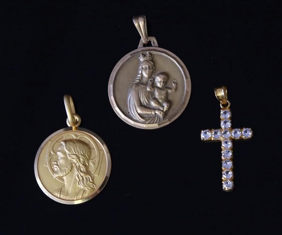 Two various yellow gold religious medals & cross. One medal