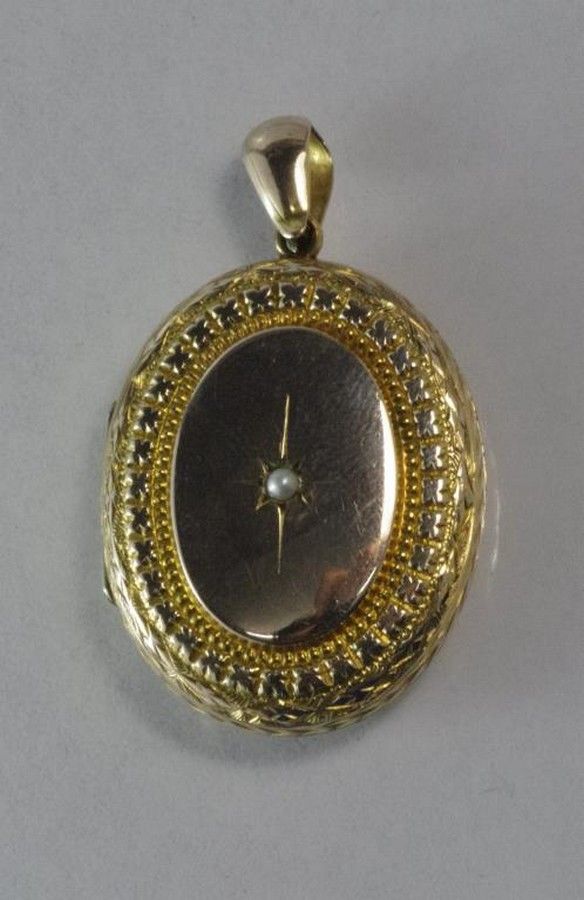 Vintage 9ct Gold Locket - 11.7g - Pendants/Lockets - Jewellery