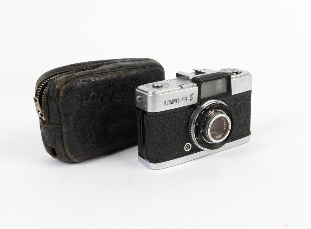 Lot 78 - A Black Olympus Pen S Half Frame Camera