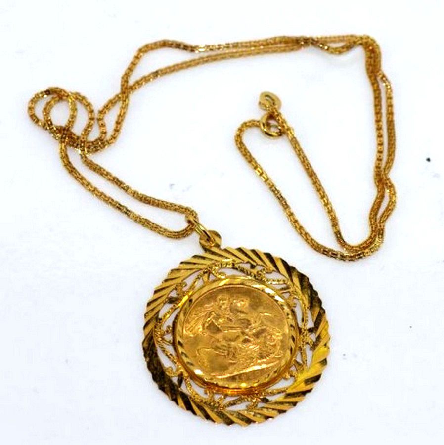 Gold Sovereign Pendant with 9ct Chain - Pendants/Lockets - Jewellery