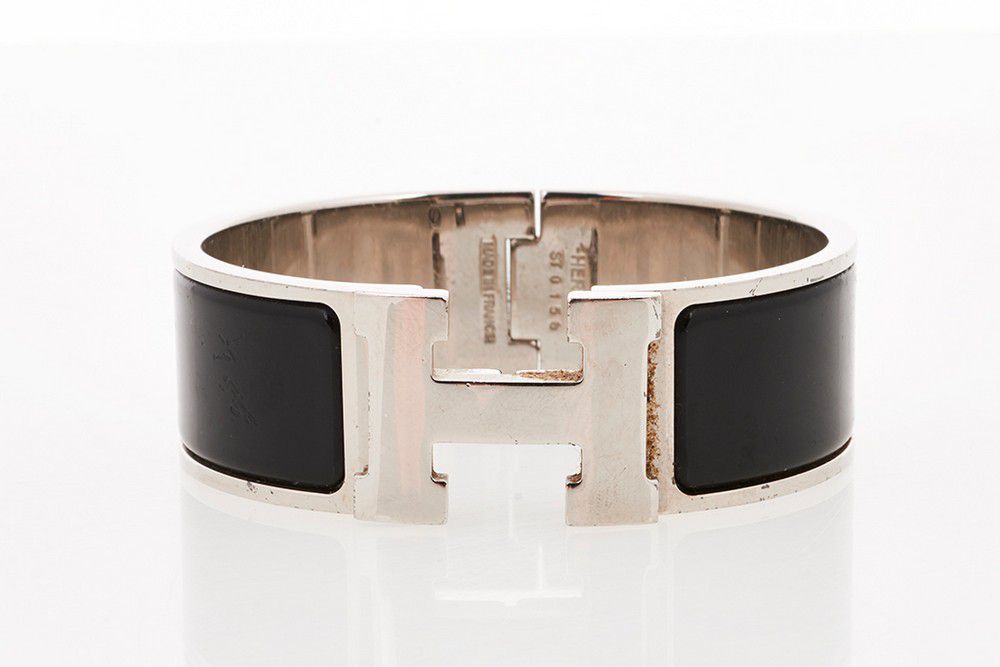 Hermes, click Clack bracelet, black enamel designed with 'H ...