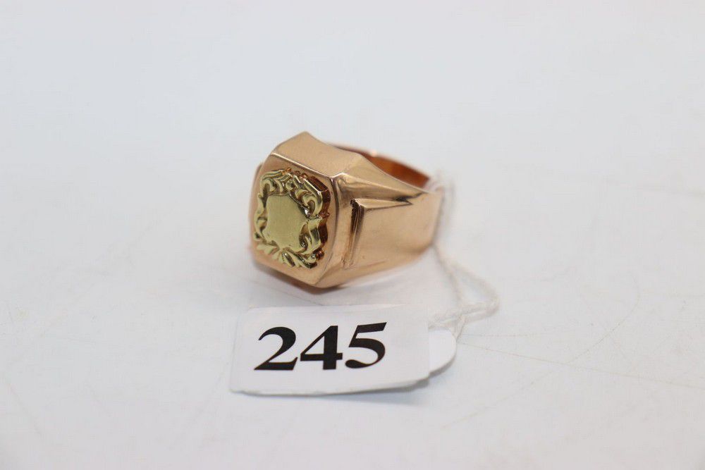 Royal Design Solid Gold Signet Ring - Rings - Jewellery