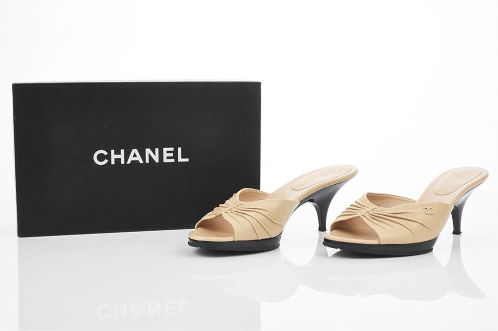 Mules Chanel beige