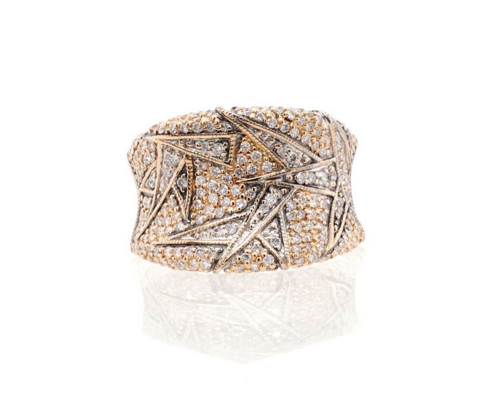 9ct Rose gold oval shape pave diamond ring