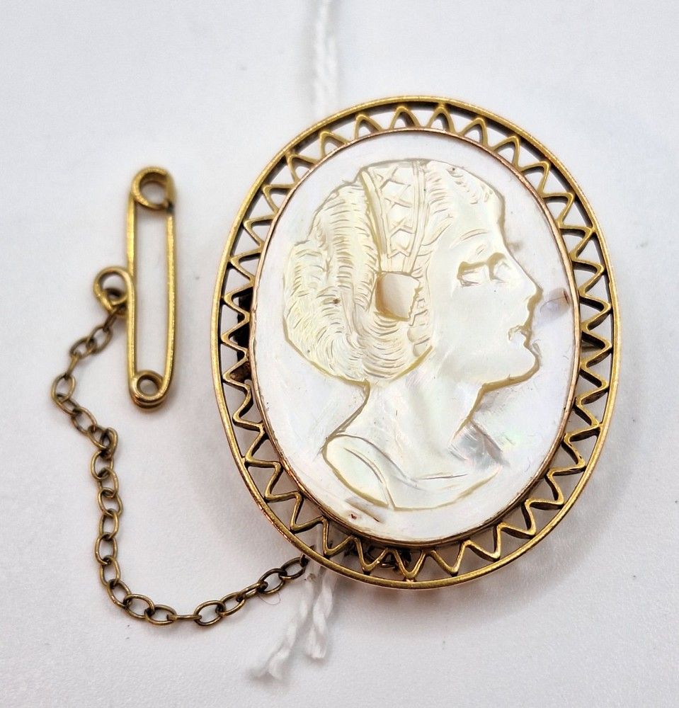 Ancienne Broche Fine Crevette Et Moule En Nacre - Style Dunkerque, Occasion