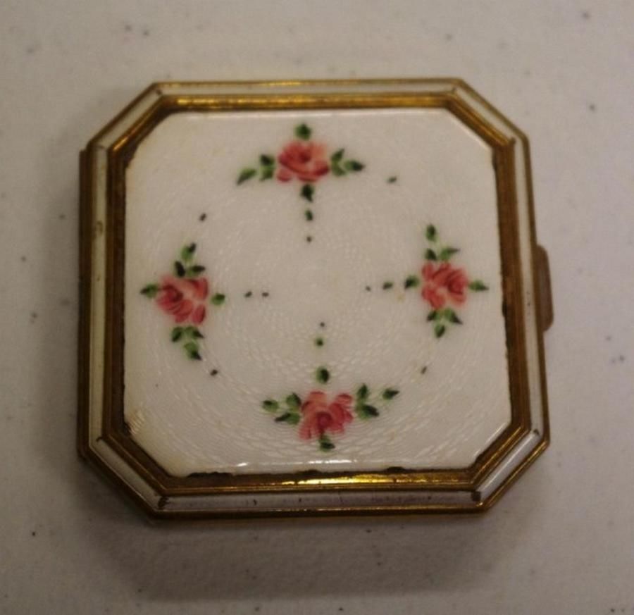 Vintage American Enamelled Compact - 6.3 x 6.5 cm - Compacts - Costume ...