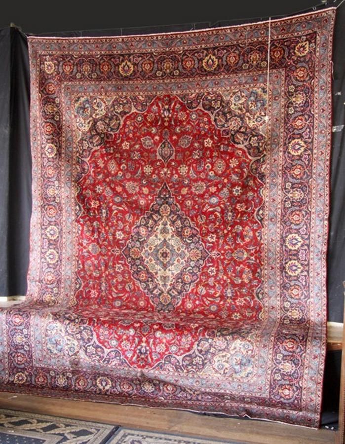 An persian Kashan pattern carpet, the central medallion, within… - Rugs