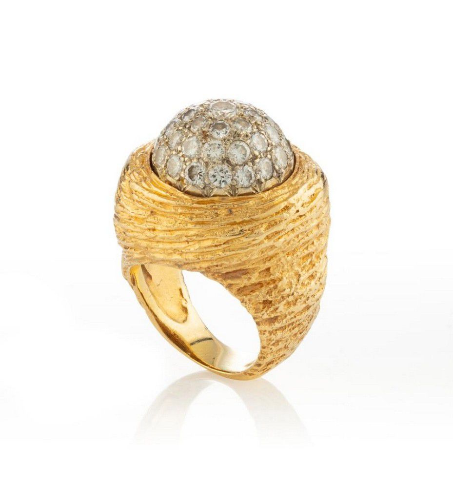 Bark-textured Pave Diamond Dome Ring in 14ct Gold - Rings - Jewellery
