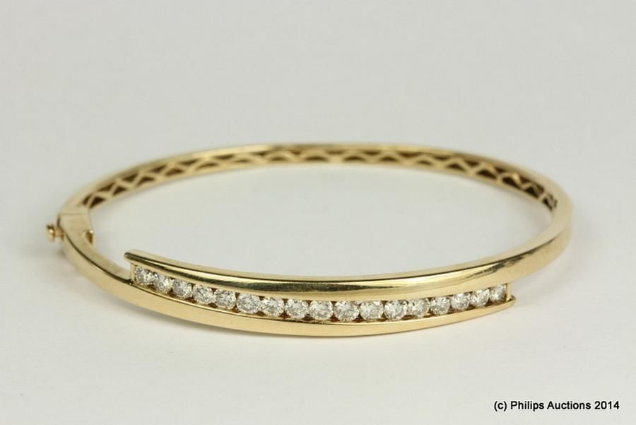 Brilliant Diamond Bangle in 10ct Yellow Gold - Bracelets/Bangles ...