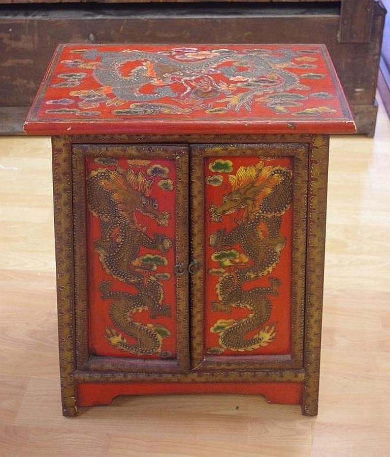 Chinese 2 Door Prayer Cabinet With Dragon Decoration 50 Cm