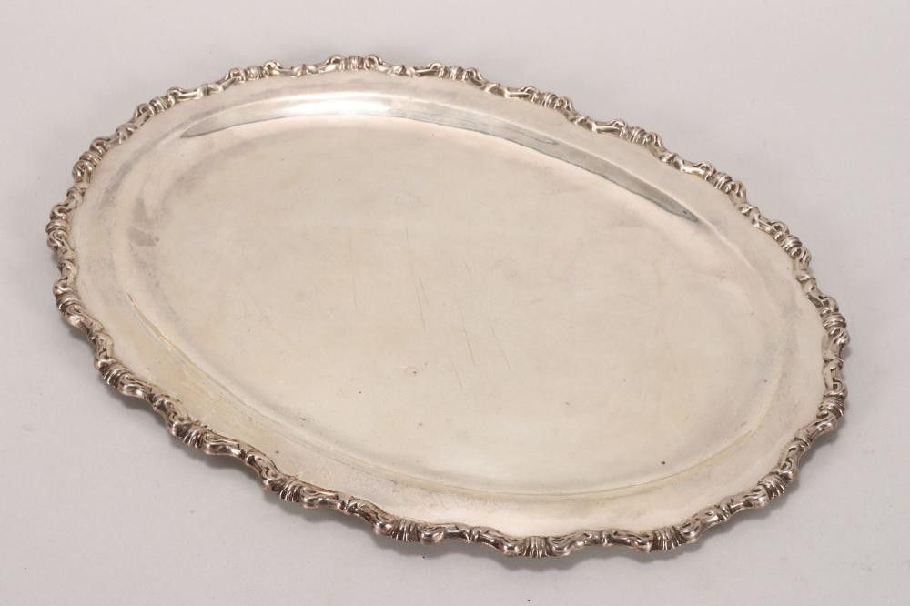 Oval Sterling Silver Tray with Scroll Rim 411gm Trays, Salvers and Waiters Silver