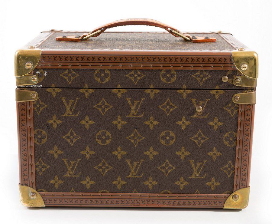 Louis Vuitton Monogram Beauty Case with Gold Hardware - Luggage ...