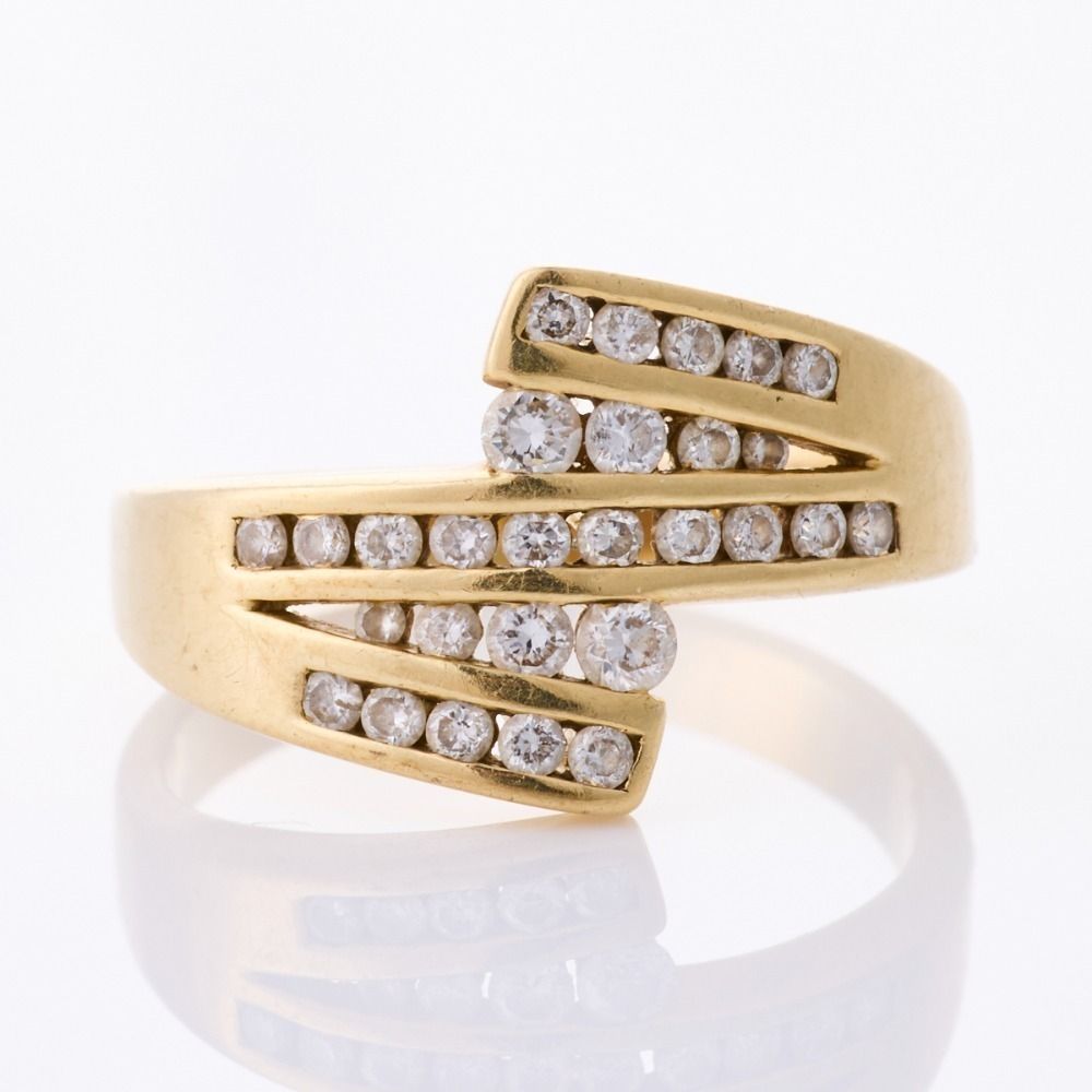 10ct Yellow Gold Ring with 28 Diamonds, Size P - Rings - Jewellery